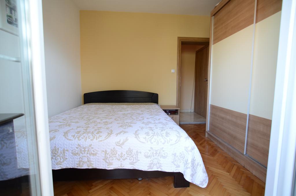 Apartment Emi Sukošan Eksteriør billede
