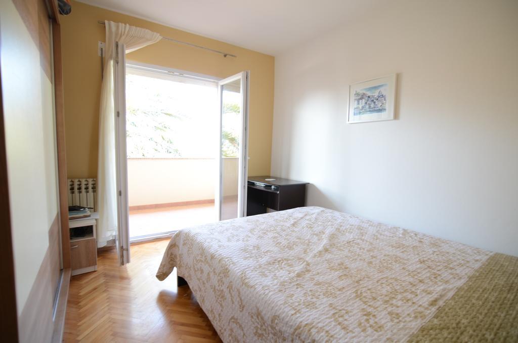 Apartment Emi Sukošan Eksteriør billede